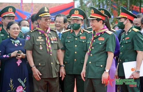 Hợp tác quốc phòng góp phần thắt chặt hơn nữa quan hệ Việt Nam - Campuchia